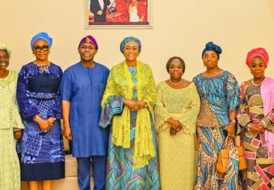 FIRST LADY OLUREMI TINUBU MOURNS LATE AFENIFERE CHIEFTAIN, PA ADEBANJO