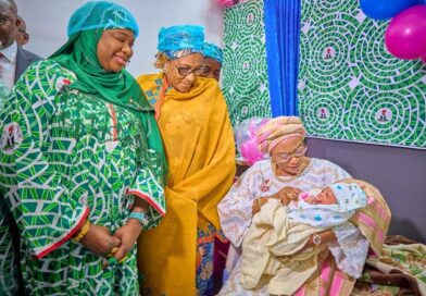 First Lady Oluremi Tinubu Assures 2026 Will Be a Year of Peace and Prosperity as She Welcomes the First Baby of the Year First Lady Oluremi Tinubu Assures 2026 Will Be a Year of Peace and Prosperity as She Welcomes the First Baby of the Year