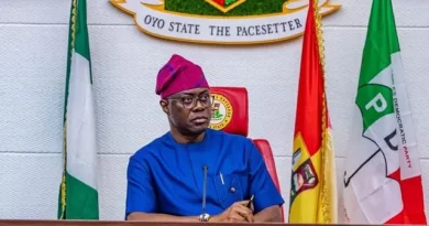 PDP Sinks Deeper as Makinde Set to Chair “One-Man Governors Forum” PDP Sinks Deeper as Makinde Set to Chair “One-Man Governors Forum”