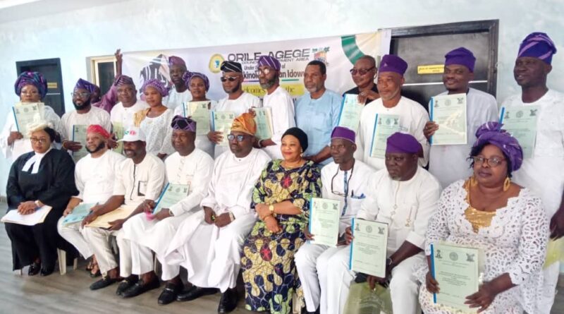 ORILE-AGEGE LCDA SWEARS IN SLG, SUPERVISORS AS CHAIRMAN CHARGES THEM ON SELFLESS SERVICE, PEOPLE-CENTRED GOVERNANCE ORILE-AGEGE LCDA SWEARS IN SLG, SUPERVISORS AS CHAIRMAN CHARGES THEM ON SELFLESS SERVICE, PEOPLE-CENTRED GOVERNANCE